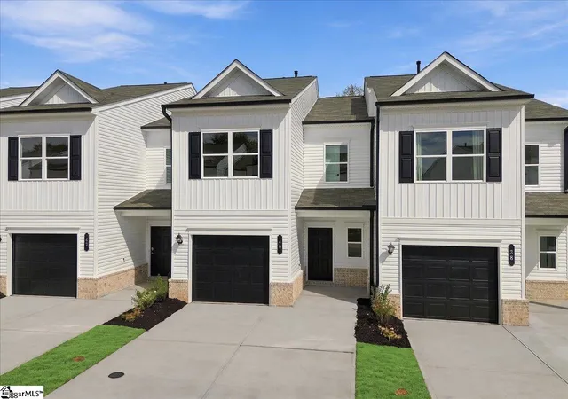 Photo 2 of Sale Pending at 40 Lone Cypress St, Travelers Rest, SC 29690 | MLS# 1606365 | Listing updated on 2026-10-26