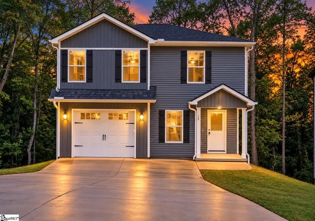 Photo 1 of Single family home for sale at 12 Oxford Blvd, Taylors, SC 29687 | MLS# 1592589 | Listing updated on 2026-10-24