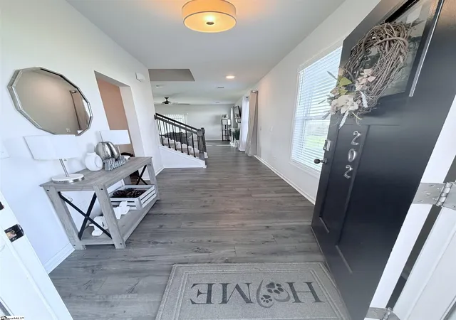 Photo 3 of Single family home for sale at 202 Ashborne Ln, Simpsonville, SC 29681 | MLS# 1604281 | Listing updated on 2026-09-19