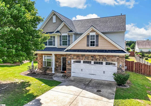 Photo 2 of Single family home for sale at 1 Garfield Ln, Simpsonville, SC 29681 | MLS# 1603061 | Listing updated on 2026-09-15