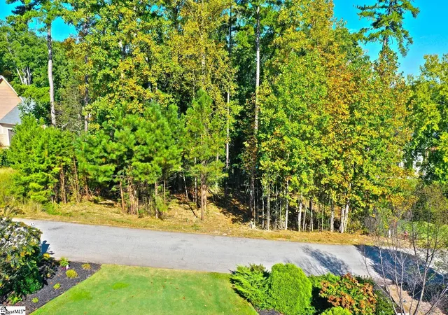 Photo 1 of Land for sale at 807 Barefoot Cvs Dr, West Union, SC 29696 | MLS# 1603318 | Listing updated on 2026-09-09