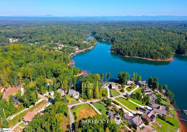 Photo 3 of Land for sale at 807 Barefoot Cvs Dr, West Union, SC 29696 | MLS# 1603318 | Listing updated on 2026-09-09
