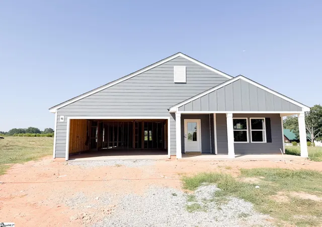 Photo 1 of Single family home for sale at 267 Henderson Rd, Gray Court, SC 29645 | MLS# 1596411 | Listing updated on 2026-09-03