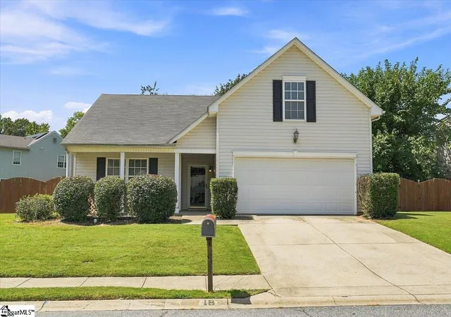 Photo 1 of Single family home for sale at 18 Buckhead Ln, Simpsonville, SC 29681 | MLS# 1602626 | Listing updated on 2026-09-01