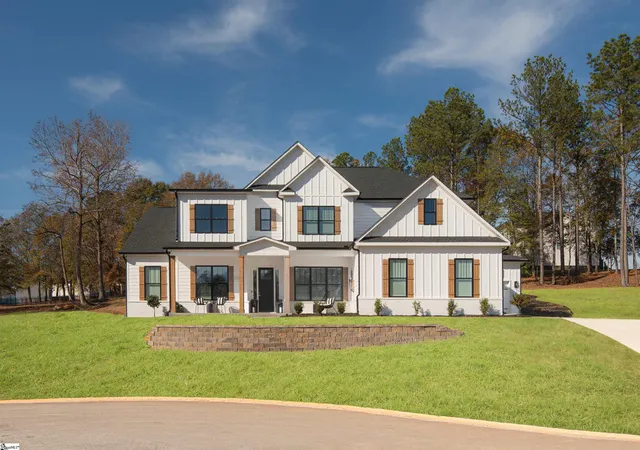 Photo 1 of Single family home for sale at 302 Forest Edge Rd, Piedmont, SC 29673 | MLS# 1602898 | Listing updated on 2026-09-08