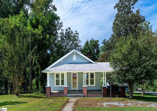 Photo 1 of Single family home for sale at 123 Old Easley Pickens Hwy, Easley, SC 29640 | MLS# 1604395 | Listing updated on 2026-09-21