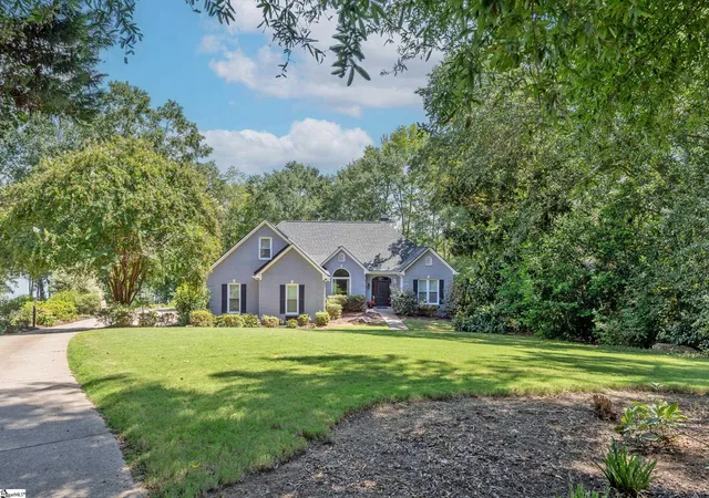 Photo 1 of Single family home for sale at 116 Blue Water Trl, Taylors, SC 29687 | MLS# 1603292 | Listing updated on 2026-09-09