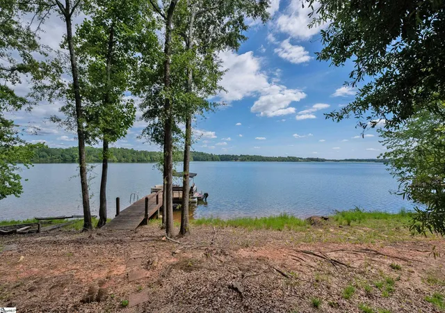 Photo 2 of Single family home for sale at 116 Blue Water Trl, Taylors, SC 29687 | MLS# 1603292 | Listing updated on 2026-09-09