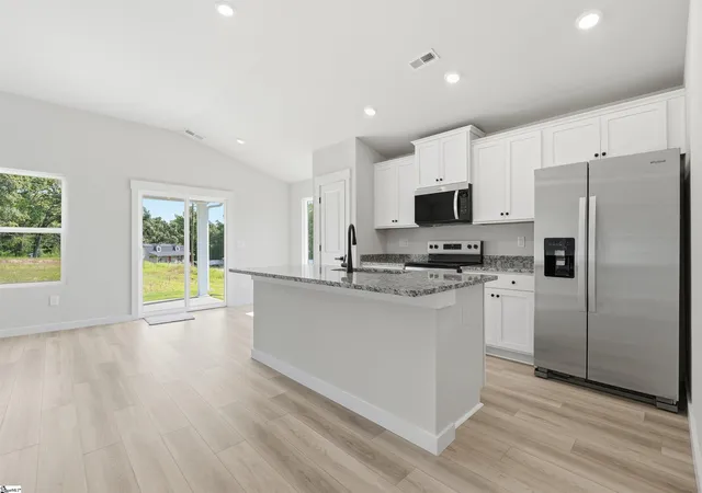 Photo 2 of Single family home for sale at 422 W Claywalk Way, Woodruff, SC 29388 | MLS# 1605306 | Listing updated on 2026-10-19