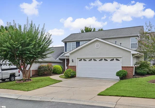 Photo 2 of Townhouse for sale at 304 Crepe Myrtle Way, Greer, SC 29650 | MLS# 1606330 | Listing updated on 2026-10-10