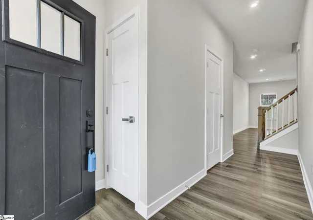 Photo 2 of Townhouse for sale at 517 Martin Crk Dr, Simpsonville, SC 29680 | MLS# 1603336 | Listing updated on 2026-09-10