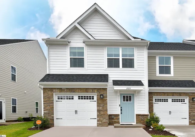 Townhouse for sale at 205 Lograto Ln, Simpsonville, SC 29681 | MLS# 1604317