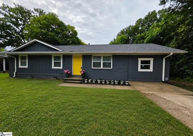 Photo 2 of Single family home for sale at 1919 El Camino Real Rd, Spartanburg, SC 29301 | MLS# 1587561 | Listing updated on 2026-09-02