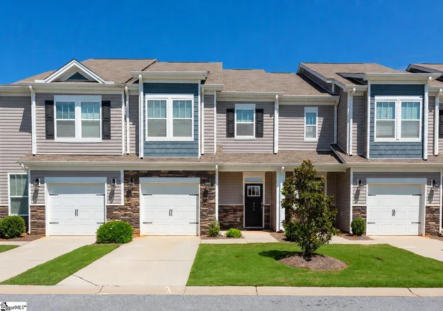 Townhouse for sale at 433 Yellow Fox Rd, Greer, SC 29650 | MLS# 1601904
