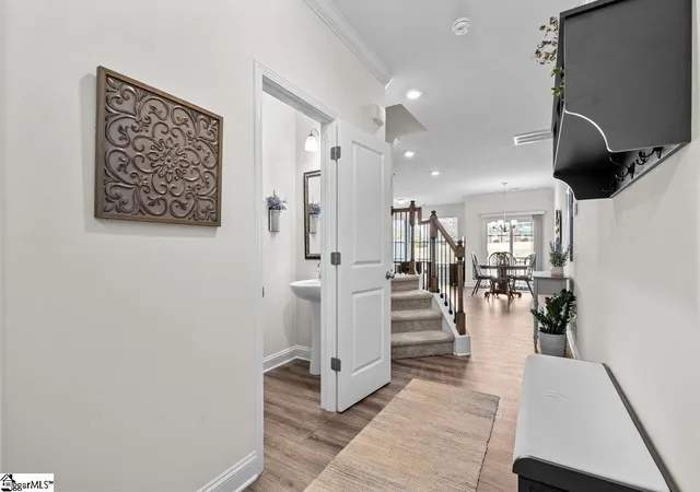 Photo 2 of Townhouse for sale at 433 Yellow Fox Rd, Greer, SC 29650 | MLS# 1601904 | Listing updated on 2026-09-09