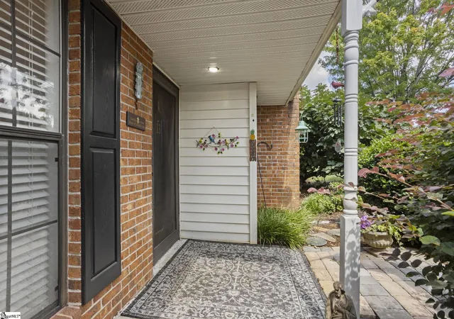 Photo 3 of Townhouse for sale at 13 Forest Lake Dr, Simpsonville, SC 29681 | MLS# 1603795 | Listing updated on 2026-09-15