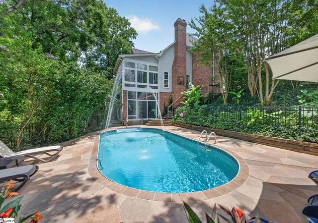 Photo 2 of Single family home for sale at 507 Spaulding Lake Dr, Greenville, SC 29615 | MLS# 1597103 | Listing updated on 2026-09-15