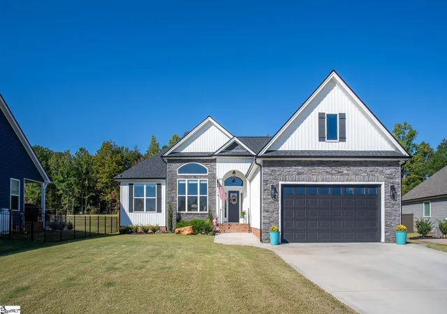 Photo 1 of Single family home for sale at 59 Worthmore Ct, Travelers Rest, SC 29690 | MLS# 1606328 | Listing updated on 2026-10-22