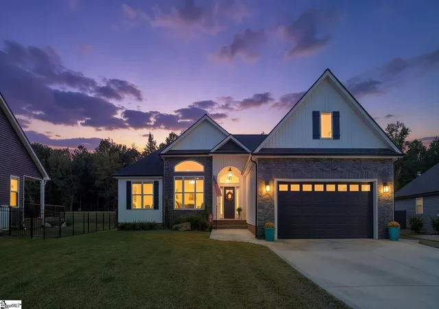 Photo 2 of Single family home for sale at 59 Worthmore Ct, Travelers Rest, SC 29690 | MLS# 1606328 | Listing updated on 2026-10-22