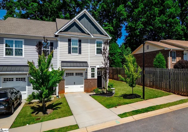 Photo 2 of Townhouse for sale at 133 Wethington Way, Travelers Rest, SC 29690 | MLS# 1604222 | Listing updated on 2026-09-18