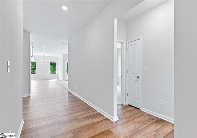 Photo 4 of Single family home for sale at 1219 Canterfield Pl, Spartanburg, SC 29307 | MLS# 1596574 | Listing updated on 2026-10-12