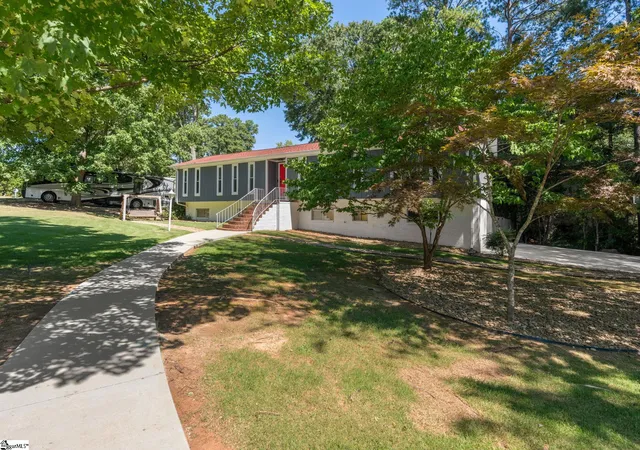 Photo 43 of Single family home for sale at 1 Rose Wood Dr, Greenville, SC 29607 | MLS# 1603639 | Listing updated on 2026-09-12