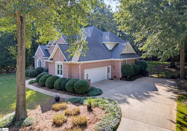 Photo 2 of Sale Pending at 205 Alender Way, Simpsonville, SC 29681 | MLS# 1602798 | Listing updated on 2026-09-06