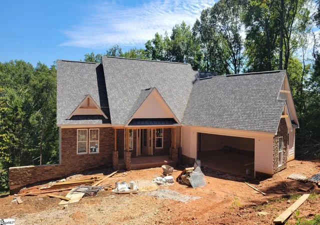 Photo 2 of Single family home for sale at 1812 Cross Creek Dr, Seneca, SC 29678 | MLS# 1598967 | Listing updated on 2026-09-17