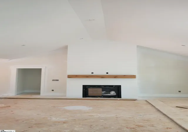 Photo 3 of Single family home for sale at 1812 Cross Creek Dr, Seneca, SC 29678 | MLS# 1598967 | Listing updated on 2026-09-17