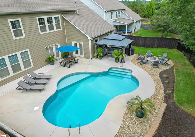 Photo 2 of Single family home for sale at 426 Litchfield Trl, Simpsonville, SC 29681 | MLS# 1604581 | Listing updated on 2026-10-24