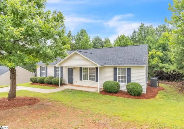Photo 1 of Single family home for sale at 208 Riverbreeze Rd, Greenville, SC 29611 | MLS# 1597740 | Listing updated on 2026-10-17