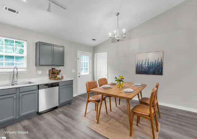 Photo 3 of Single family home for sale at 208 Riverbreeze Rd, Greenville, SC 29611 | MLS# 1597740 | Listing updated on 2026-10-17