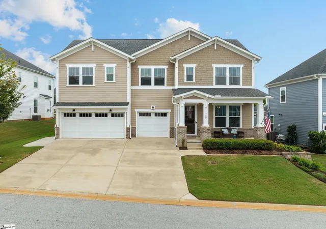 Photo 2 of Single family home for sale at 709 Saint Laurent Way, Simpsonville, SC 29681 | MLS# 1603999 | Listing updated on 2026-10-01