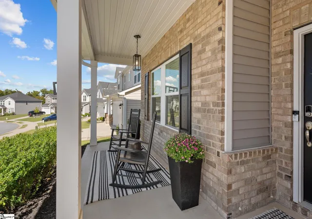 Photo 2 of Sale Pending at 14 Shorncliffe Rd, Simpsonville, SC 29680 | MLS# 1604004 | Listing updated on 2026-10-02