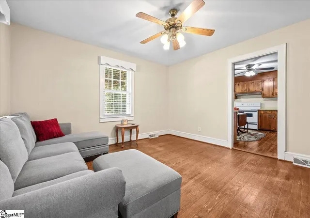 Photo 3 of Single family home for sale at 324 Mary Ann St, Easley, SC 29640 | MLS# 1604400 | Listing updated on 2026-09-23