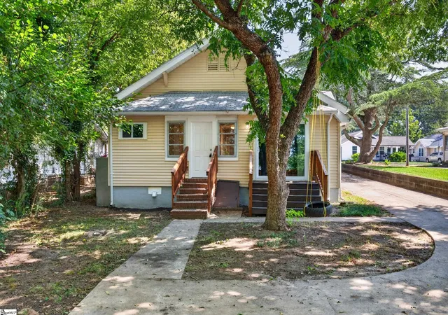 Photo 20 of Single family home for sale at 19 N Washington Ave, Greenville, SC 29611 | MLS# 1604345 | Listing updated on 2026-09-27