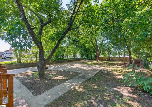 Photo 3 of Single family home for sale at 19 N Washington Ave, Greenville, SC 29611 | MLS# 1604345 | Listing updated on 2026-09-21