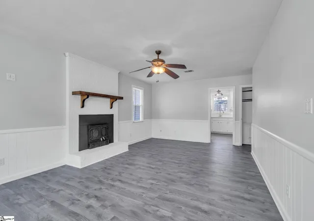 Photo 3 of Single family home for sale at 114 Saturn Ln, Greer, SC 29651 | MLS# 1604344 | Listing updated on 2026-09-23