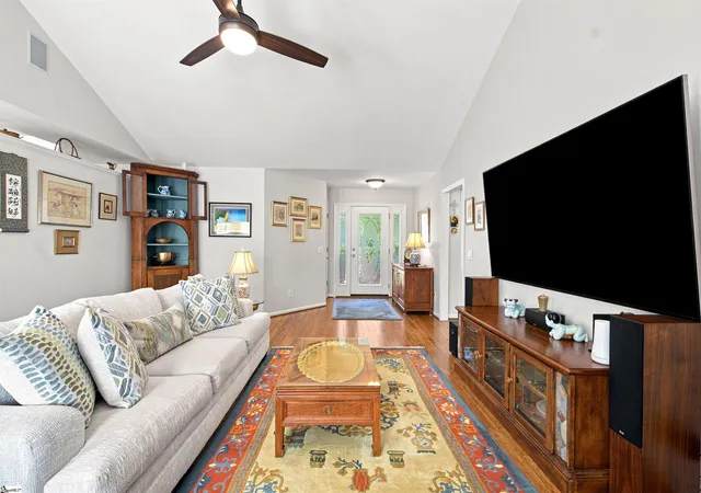 Photo 4 of Single family home for sale at 109 Ridge Pointe, Greenwood, SC 29649 | MLS# 1603710 | Listing updated on 2026-09-21