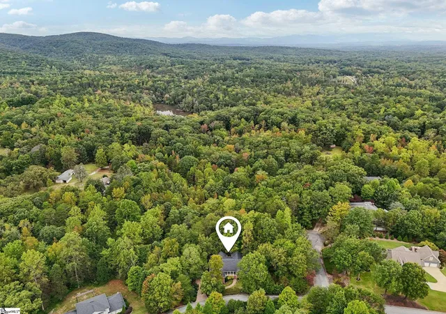 Photo 2 of Single family home for sale at 100 Paris Glen Way, Greenville, SC 29609 | MLS# 1603320 | Listing updated on 2026-09-29