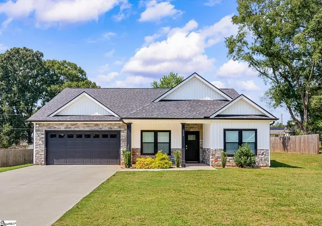 Photo 1 of Single family home for sale at 232 Norris Rd, Spartanburg, SC 29303 | MLS# 1604282 | Listing updated on 2026-09-21