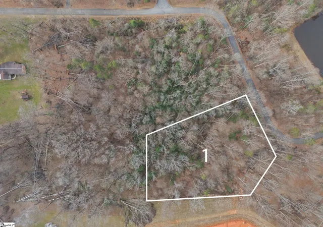 Land for sale at 255 Bluebird Ln, Spartanburg, SC 29303 | MLS# 1603097