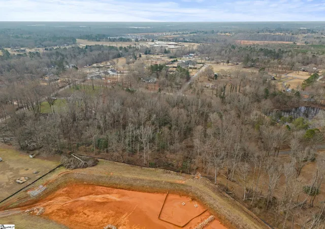 Photo 4 of House for sale at 255 Bluebird Ln, Spartanburg, SC 29303 | MLS# 1603097 | Listing updated on 2026-09-06