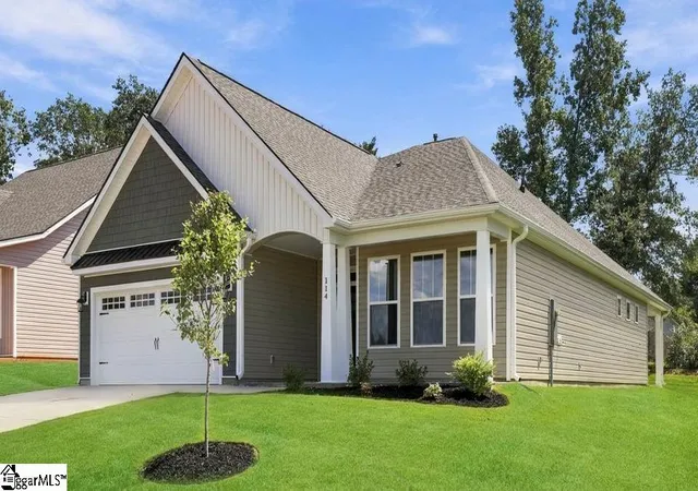 Photo 2 of Single family home for sale at 114 Watauga Rd, Fountain Inn, SC 29644 | MLS# 1588081 | Listing updated on 2026-09-18