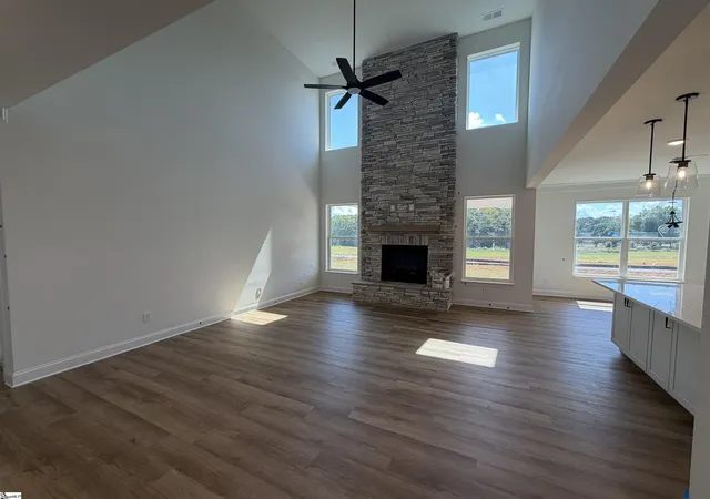 Photo 3 of Single family home for sale at 408 Ladybug Ln, Anderson, SC 29621 | MLS# 1595249 | Listing updated on 2026-09-12