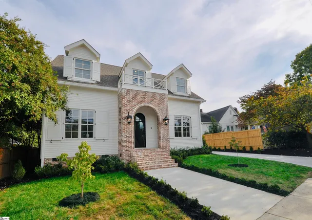Single family home for sale at 102 Cureton St, Greenville, SC 29605 | MLS# 1606370 | Listing updated on 2026-10-15