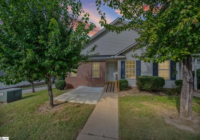 Townhouse for sale at 553 Memorail Dr Ext #M, Greer, SC 29651 | MLS# 1606428