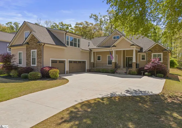 Photo 1 of Single family home for sale at 25 Firelight Ln, Easley, SC 29642 | MLS# 1599265 | Listing updated on 2026-09-11