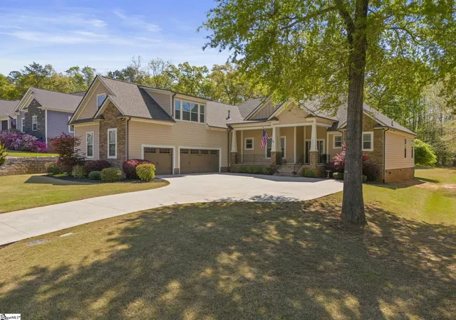 Photo 2 of Single family home for sale at 25 Firelight Ln, Easley, SC 29642 | MLS# 1599265 | Listing updated on 2026-09-11