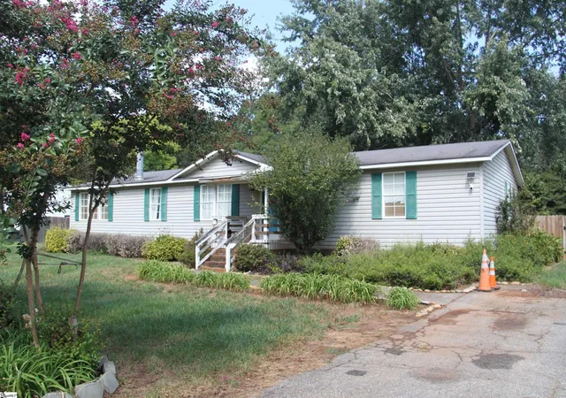 Photo 1 of Sale Pending at 1637 Anderson Ridge Rd, Simpsonville, SC 29681 | MLS# 1604414 | Listing updated on 2026-09-30